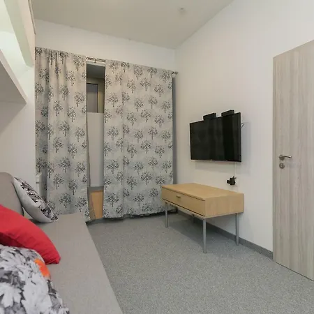 Peninsula בית הארחה